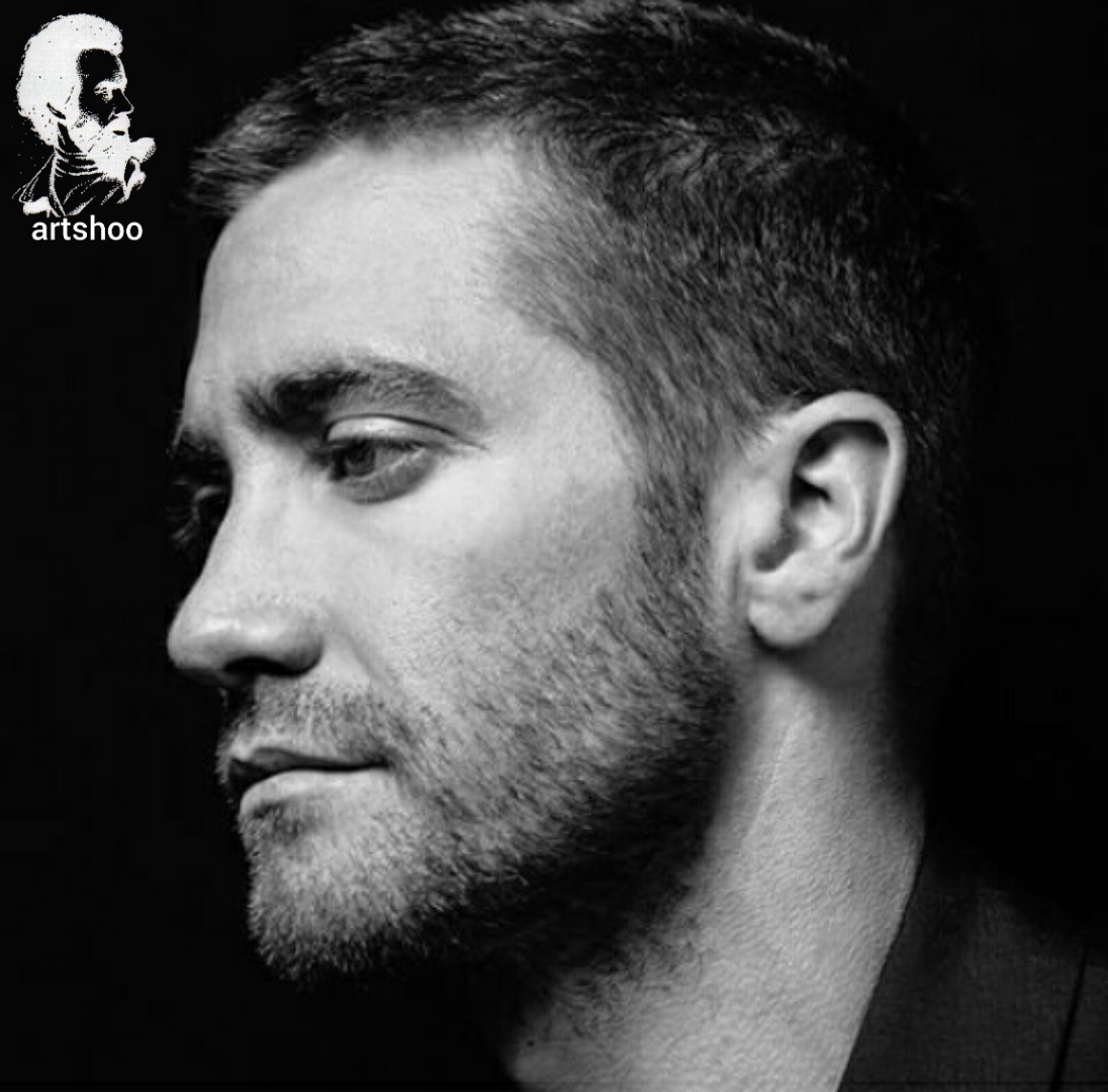 مدل پرتره سیاه قلم